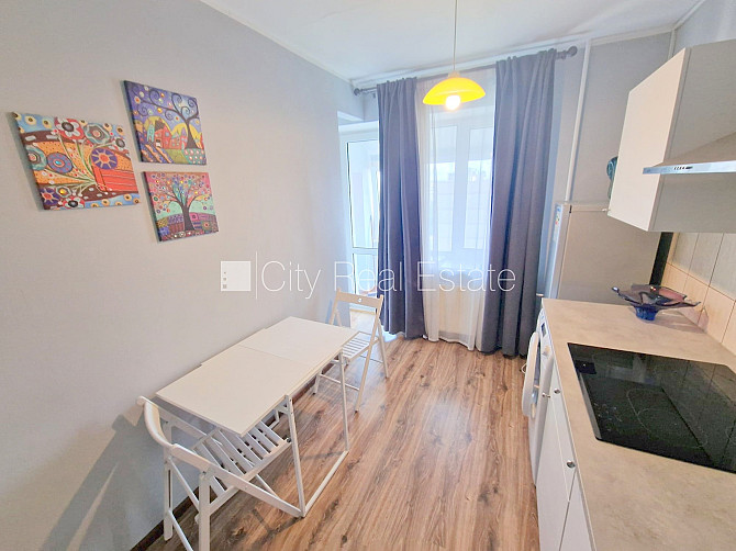 Projekts - Kalpaka Residence, fasādes māja, renovēta māja, ieeja no ielas, ir lifts, kāpņu Rīga - foto 3