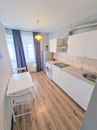 Projekts - Kalpaka Residence, fasādes māja, renovēta māja, ieeja no ielas, ir lifts, kāpņu Rīga - foto 4