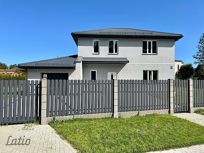 Pārdod plašu 2025.gada būvētu privātmāju.
Mājai ir labi pārdomāts plānojums-  5 Rīgas rajons - foto 9
