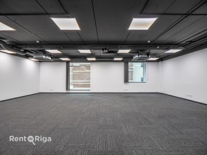 Modern office in the Quiet Centre, located on the 3rd floor of a newly built office building.  The l Рига - изображение 7