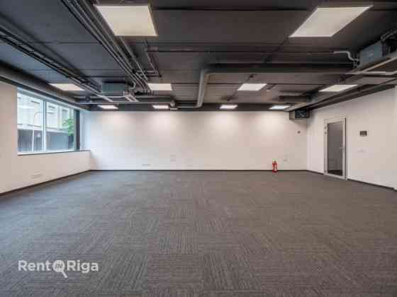 Modern office in the Quiet Centre, located on the 2nd floor of a newly built office building.  The l Рига
