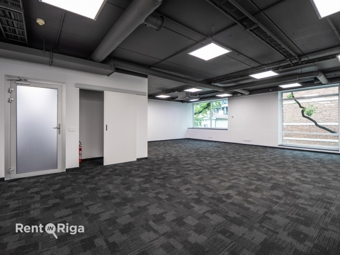 Modern office in the Quiet Centre, located on the 3rd floor of a newly built office building.  The l Рига - изображение 2