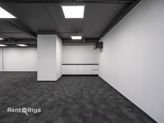 Modern office in the Quiet Centre, located on the 3rd floor of a newly built office building.  The l Рига - изображение 8