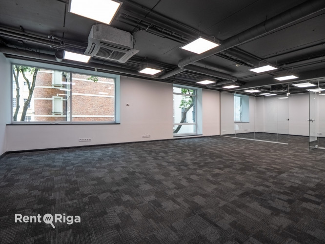 Modern office in the Quiet Centre, located on the 3rd floor of a newly built office building.  The l Рига - изображение 3