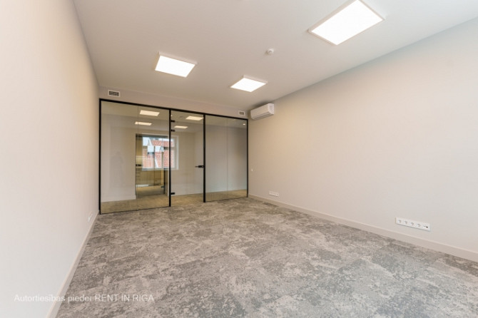 Modern office with 5 free parking spaces.  The office has just been renovated.  It is located on the Рига - изображение 9