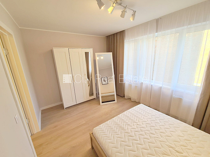 Pagalma māja, labiekārtots apzaļumots pagalms, objektu apsargā fiziskā apsardze, pagalmā Rīga - foto 12