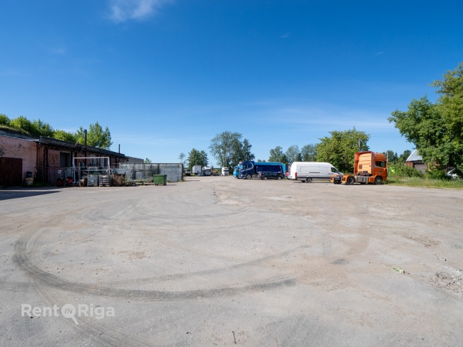 Pārdod komerciālu īpašumu ar 5 ēkām un 1.861 ha zemes  Rumbula, Rīga Adrese: Vējstura iela Rīgas rajons - foto 18