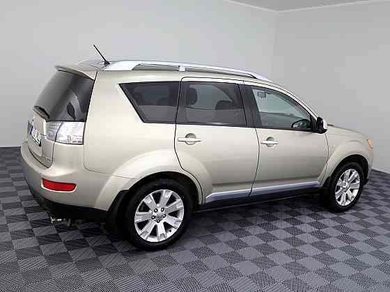 Mitsubishi Outlander Luxury 4x4 ATM 2.4 125kW Tallina