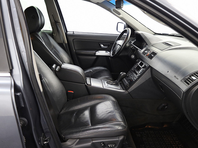 Volvo XC90 Summum Facelift ATM 2.4 D5 136kW Tallina - foto 6