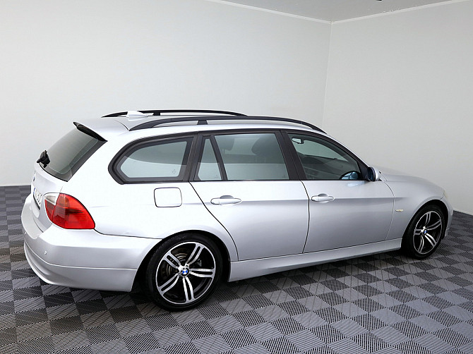 BMW 320 Touring Executive ATM 2.0 D 130kW Таллин - изображение 3