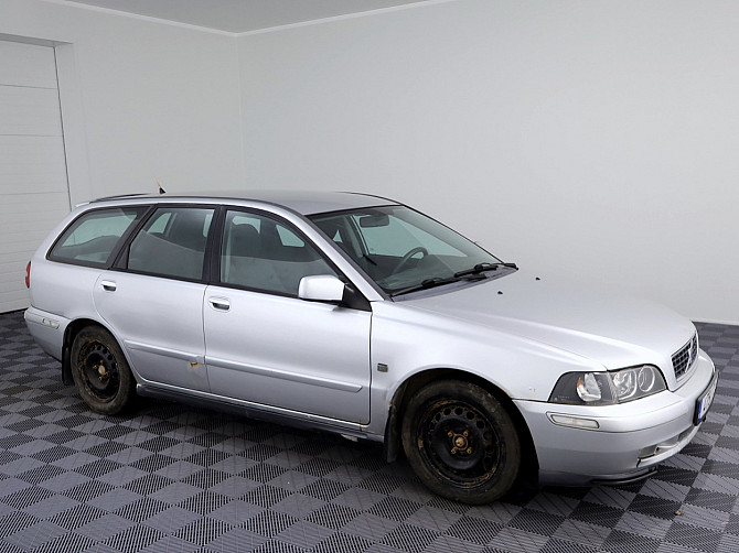 Volvo V40 Estate Facelift 1.9 TDI 85kW Таллин - изображение 1
