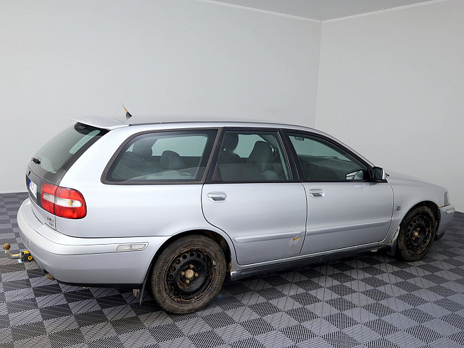 Volvo V40 Estate Facelift 1.9 TDI 85kW Таллин - изображение 3