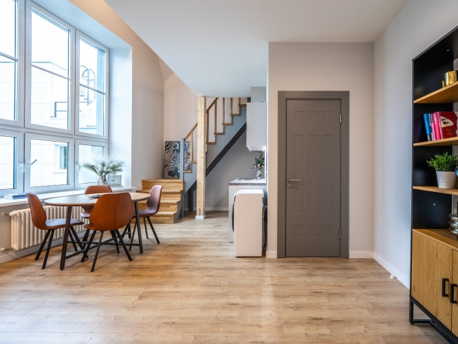 Loft tipa Dzīvoklis soļu atālumā no Klusā centra.  Tas atrodās restaurētā vēsturiskā Rīga - foto 7