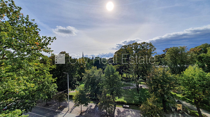 Fasādes māja, renovēta māja, labiekārtota apzaļumota teritorija, bruģēts piebraucamais Rīga - foto 9