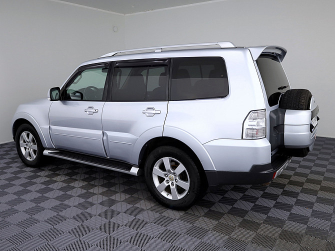 Mitsubishi Pajero Luxury ATM 3.2 Di-D 125kW Таллин - изображение 4
