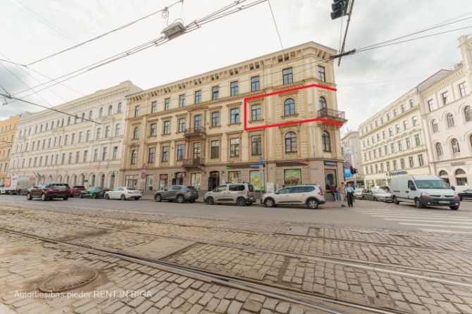 Biroju telpas reprezentablā ēkā.  + telpas atrodas ērti atrodamā un atpazīstamā vietā; + Rīga - foto 1