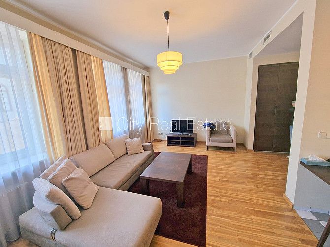 Zeme īpašumā, ieeja no ielas, kāpņu telpa bez remonta, lodžija, logi vērsti mājas abās Jūrmala - foto 14