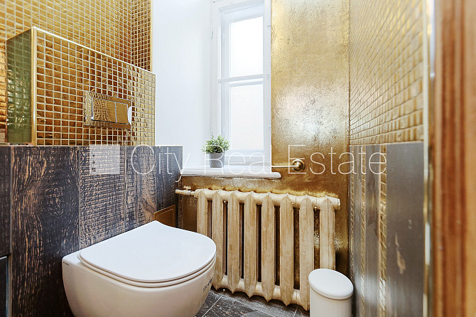Fasādes māja, renovēta māja, fasāde ar dekoratīvo apmetumu, slēgts pagalms, ieeja no ielas Rīga - foto 11