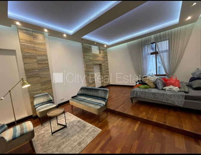 Fasādes māja, renovēta māja, ieeja no ielas, ir lifts, terase, logi vērsti mājas abās Rīga - foto 6