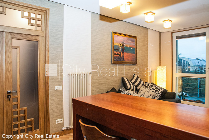 Фасадный дом, реновированный дом, плата за обслуживание в месяц 70 EUR, вход с улицы, Рига - изображение 12