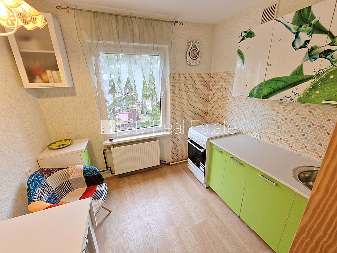 Dvīņu māja, bruģēts piebraucamais ceļš, vieta automašīnai, balkons, guļamistabu skaits 2 Jūrmala - foto 6