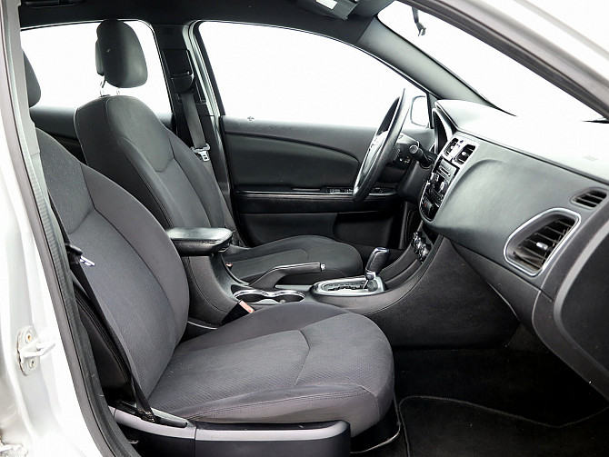 Chrysler 200 Comfort ATM 2.4 125kW Tallina - foto 6