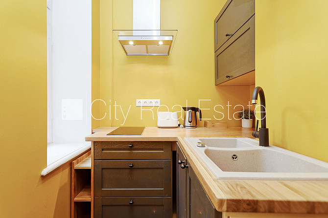 Projekts - Kalpaka Residence, renovēta māja, iežogota teritorija, ieeja no ielas, ir lifts, Rīga - foto 13