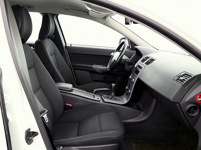Volvo V50 Momentum Facelift 1.6 D4 80kW Tallina - foto 6