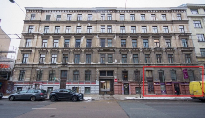 iznomā plašu komerctelpu 2 stāvos Tiek iznomātas plašas komerctelpas divos stāvos.  Telpas Rīga - foto 10