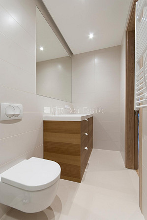 Fasādes māja, renovēta māja, slēgts pagalms, ieeja no ielas un pagalma, ir lifts, kāpņu Rīga - foto 16