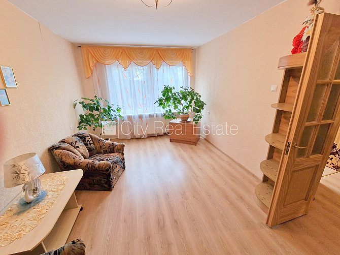Pagalma māja, renovēta māja, logi vērsti uz pagalma pusi, guļamistabu skaits 3 gab., Rīga - foto 1