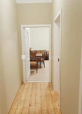 Pagalma ēka, renovēta māja, slēgts pagalms, ieeja no pagalma, ir lifts, kāpņu telpa pēc Rīga - foto 4