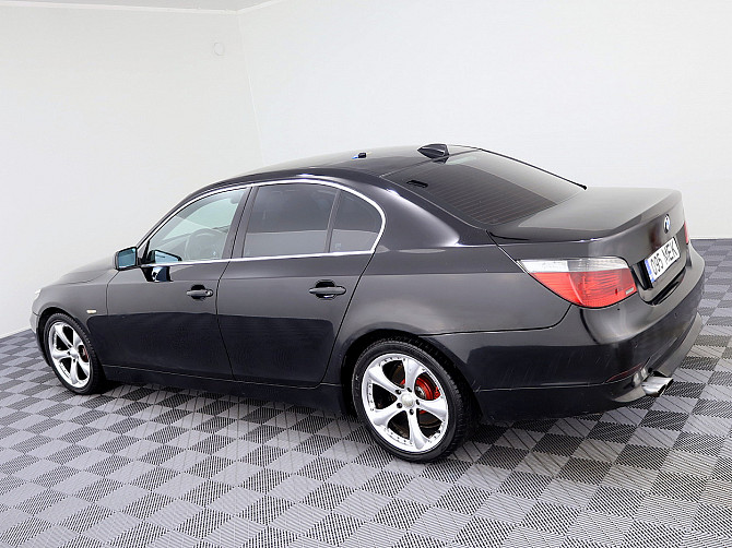 BMW 525 Sportpakett ATM 2.5 D 130kW Tallina - foto 4