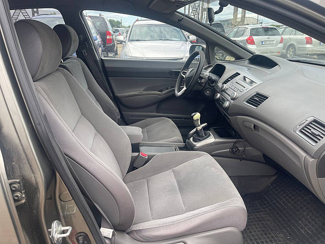 Honda Civic Elegance 1.8 103kW Tallina - foto 6