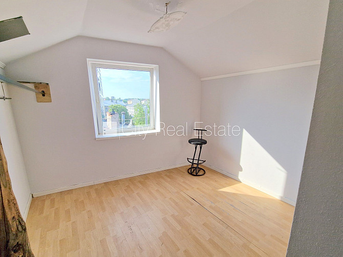 Maksas stāvvieta, guļamistabu skaits 1 gab., istabas izolētas 2 gab., virtuve, centrālā Rīga - foto 14
