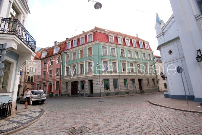 Fasādes māja, renovēta māja, ieeja no ielas, kāpņu telpa pēc kosmētiskā remonta, logi Rīga - foto 13