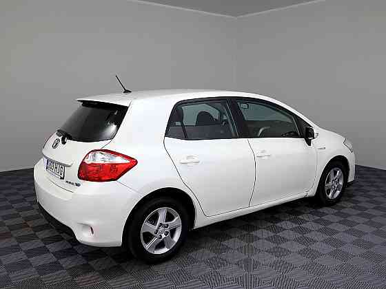 Toyota Auris Hybrid Facelift ATM 1.8 73kW Tallina