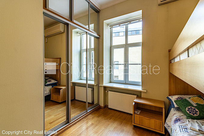 Fasādes māja, renovēta māja, slēgts pagalms, ieeja no ielas un pagalma, kāpņu telpa pēc Rīga - foto 7