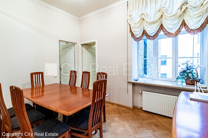 Fasādes māja, renovēta māja, slēgts pagalms, ieeja no ielas un pagalma, kāpņu telpa pēc Rīga - foto 15