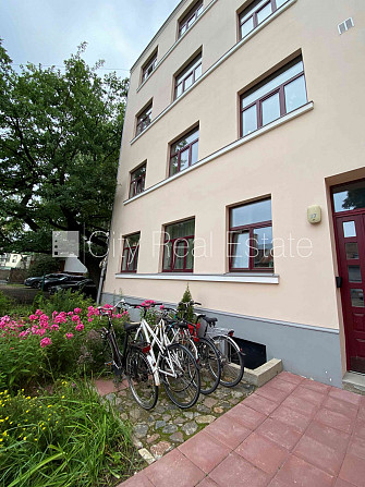 Fasādes māja, renovēta māja, labiekārtots apzaļumots pagalms, slēgta teritorija, iespēja Rīga - foto 13