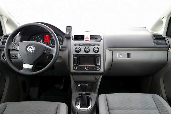 Volkswagen Touran Comfortline Facelift ATM 2.0 TDI 103kW Tallina - foto 5