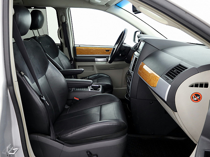 Chrysler Grand Voyager Limited ATM 2.8 CRD 120kW Tallina - foto 6