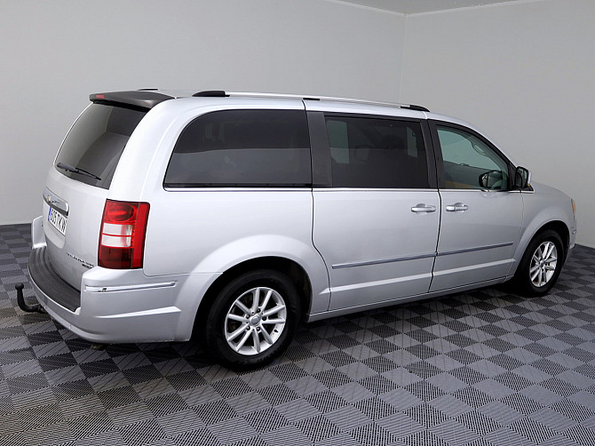 Chrysler Grand Voyager Limited ATM 2.8 CRD 120kW Tallina - foto 3