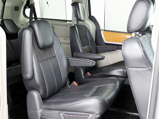 Chrysler Grand Voyager Limited ATM 2.8 CRD 120kW Tallina - foto 7