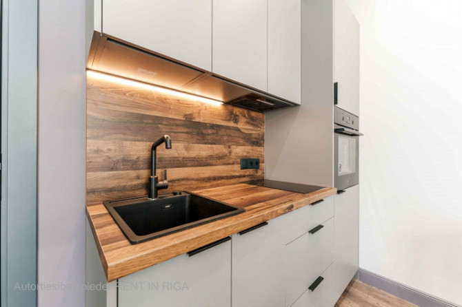 Elegants un kvalitatīvi izveidots dzīvoklis vienā no visstraujāk attīstošajām Rīgas centra Rīga - foto 20