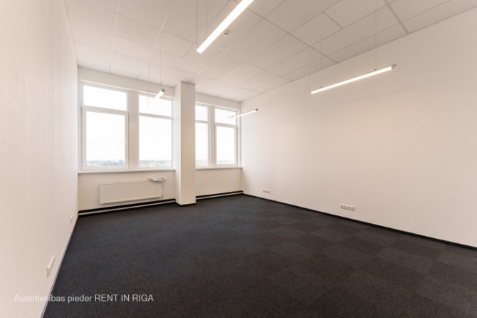 Kvalitatīvs, kompakta izmēra birojs renovētā specprojekta ēkā - Ganību dambī 24D.  Birojs Rīga - foto 2