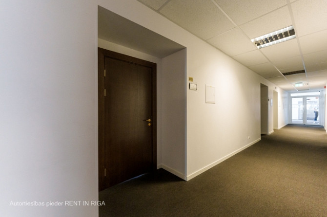 Kvalitatīvs, kompakta izmēra birojs renovētā specprojekta ēkā - Ganību dambī 24D.  Birojs Rīga - foto 6
