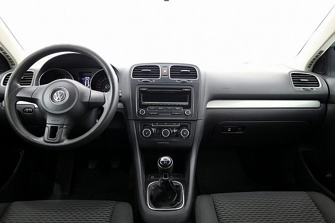 Volkswagen Golf Variant Comfortline 1.6 TDI 77kW Таллин - изображение 5