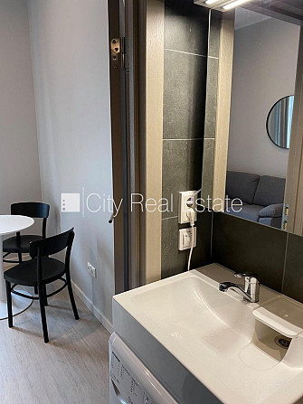 Fasādes māja, renovēta māja, slēgts pagalms, ieeja no ielas, ir lifts, kāpņu telpa pēc Rīga - foto 8