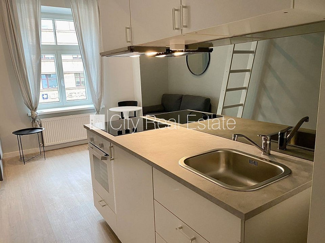 Fasādes māja, renovēta māja, slēgts pagalms, ieeja no ielas, ir lifts, kāpņu telpa pēc Rīga - foto 9
